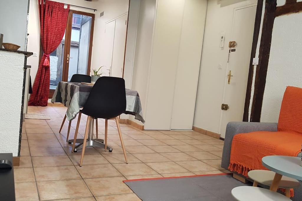 Studio Orleans Chatelet Orléans Exterior foto